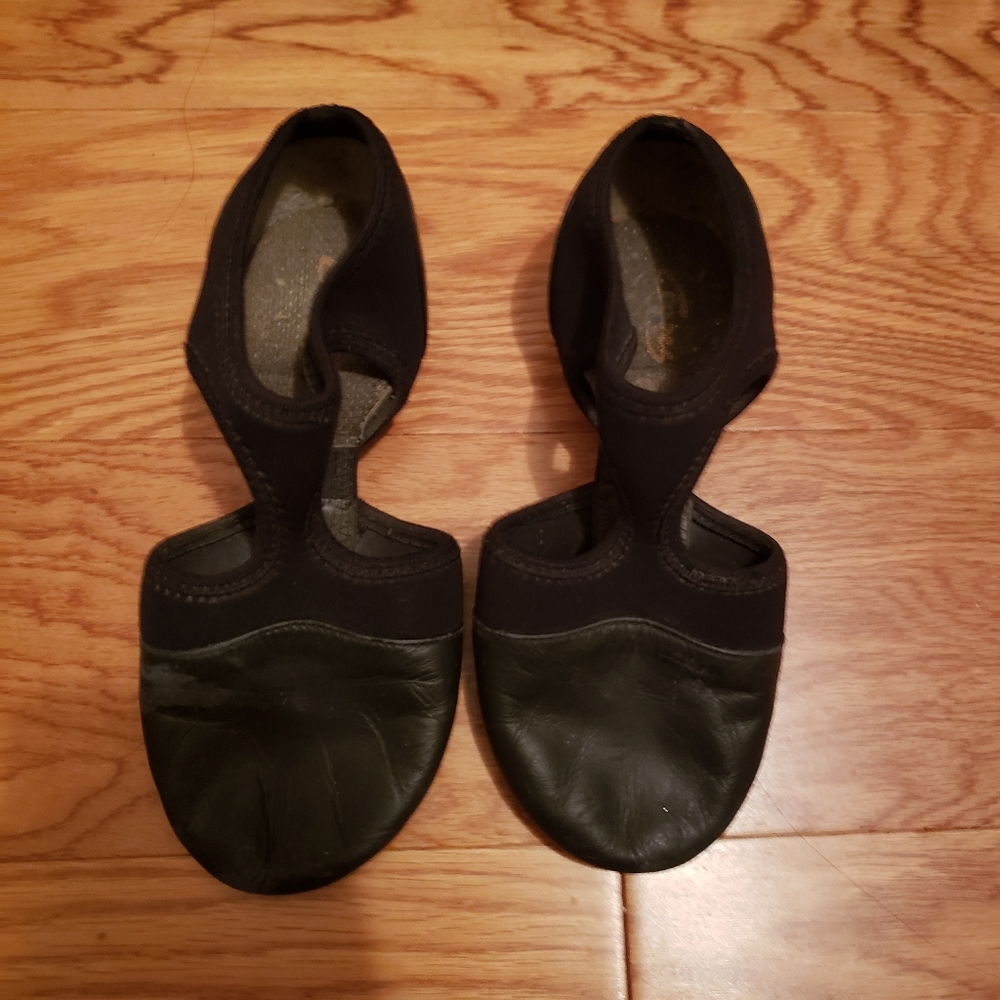 💙Capezio dance shoes